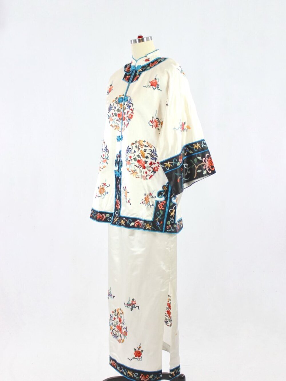 Vintage 60's ESME White Embroidered Oriental 100% Silk Blouse Skirt Set, Size XL - Picture 4 of 16
